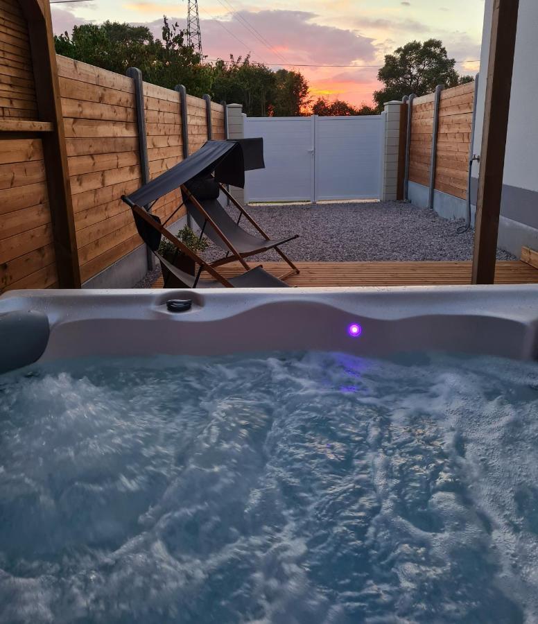 A Fleur De Spa : Maison Chaleureuse Avec Spa Privatif Et Billard. Coulogne Ngoại thất bức ảnh
